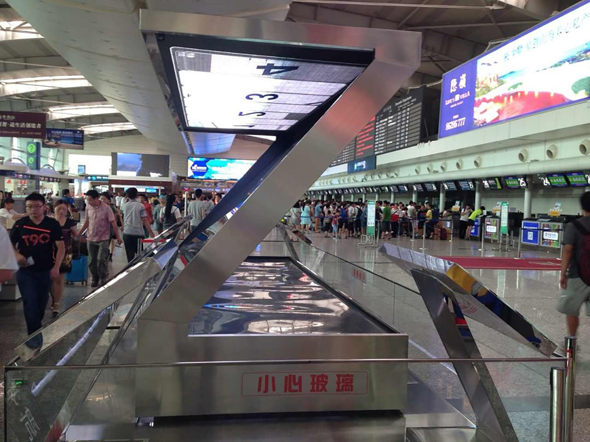贵阳机场反射全息展示系统